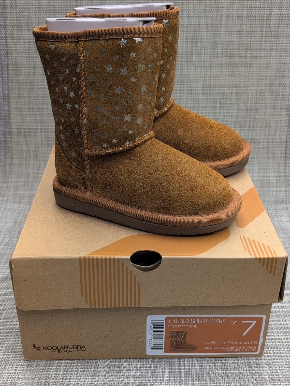 Koolaburra By Ugg  Chestnut Suede Kids Short Boots with Silver Stars